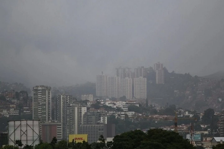 Autoridades prevén lluvias y chubascos por paso de ondas tropicales en buena parte del país