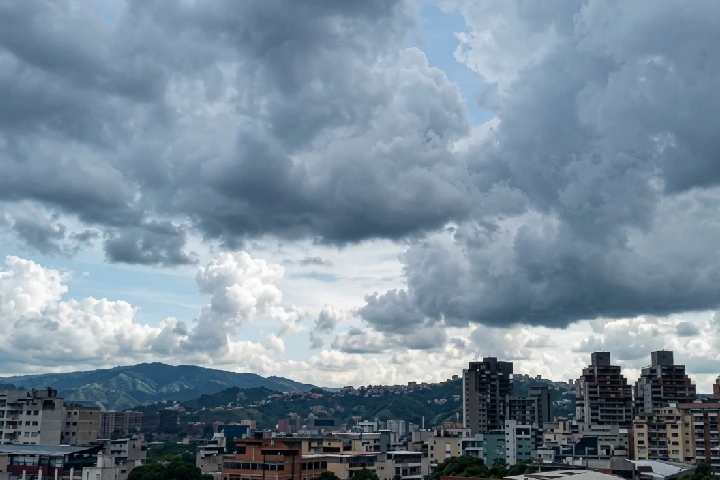 Autoridades pronostican cielo con nubosidad de parcial a fragmentada en gran parte del país