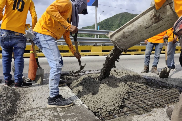 Culminan trabajos de rehabilitación vial en sector La Cabrera de Miranda