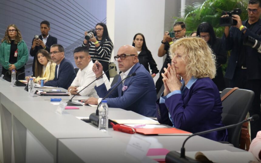 Diálogo nacional en sesión permanente hasta el 12 de agosto