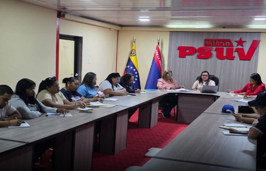 En Falcón iniciará un plan de renovación de consejos comunales en 13 municipios falconianos
