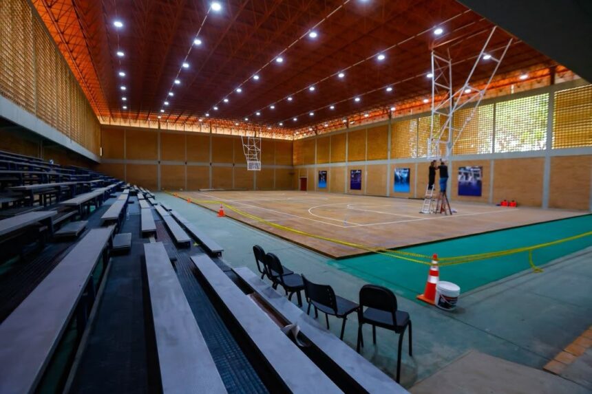 Gimnasio Antonio Borjas Romero ultima detalles para recibir al Campeonato Sudamericano U19 de Voleibol