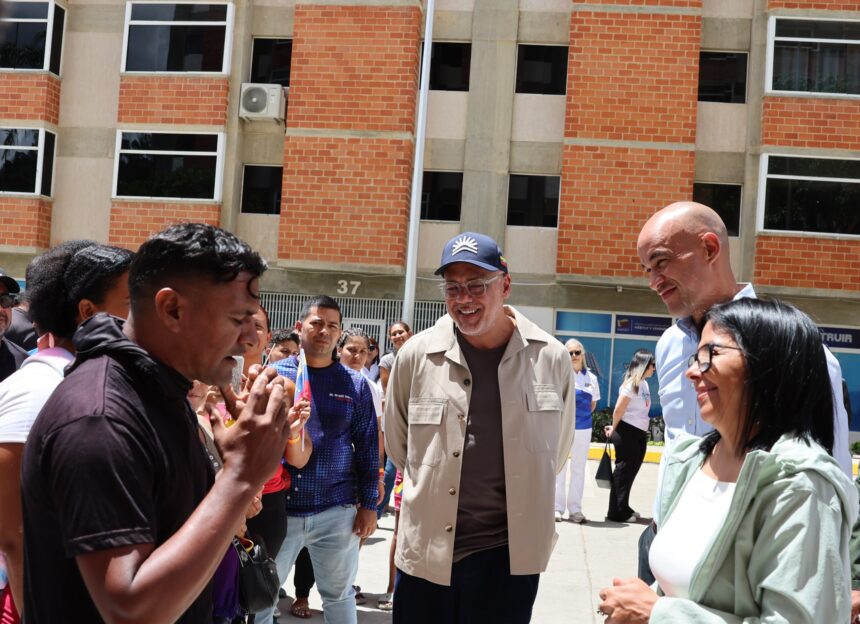 Presidenta Delcy Rodríguez: La mayor felicidad es entregarle a cada niño y su familia  las llaves de su nuevo hogar