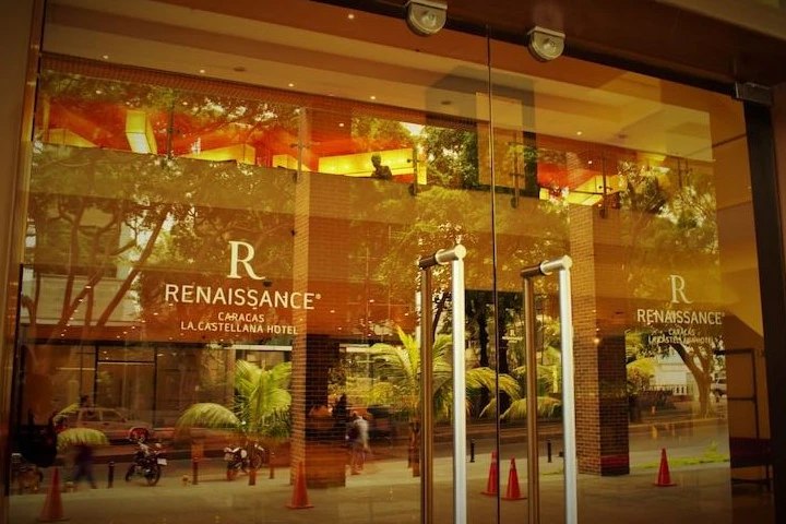 Marca País suma al Hotel Renaissance a plan para promover el turismo nacional