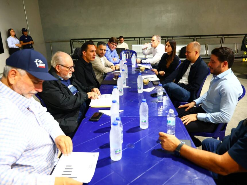 Gobierno y sector privado garantizan abastecimiento porcino para diciembre