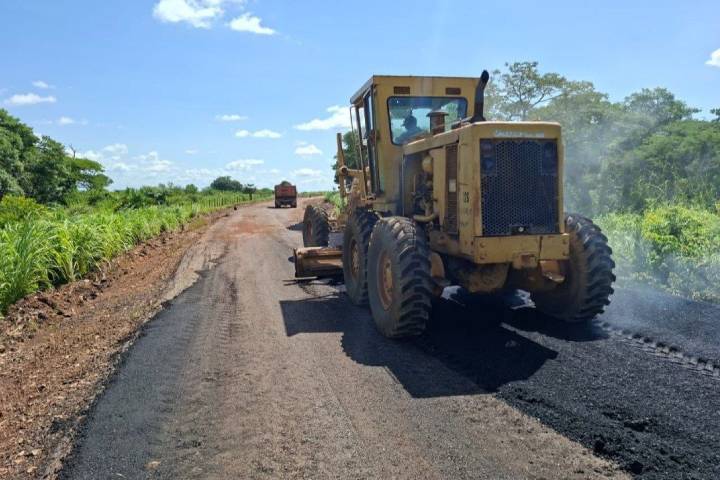 Intensifican labores de rehabilitación vial en las principales troncales de Guárico