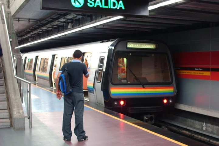 Metro de Caracas presta servicio con normalidad tras afectaciones por fuertes lluvias
