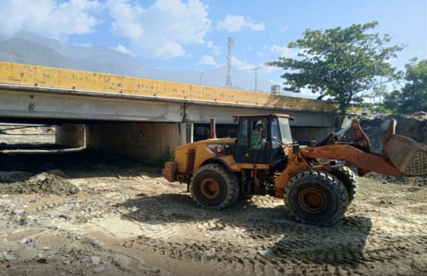 Ministerio de Transporte recupera nueve puentes afectados por el doble terremoto