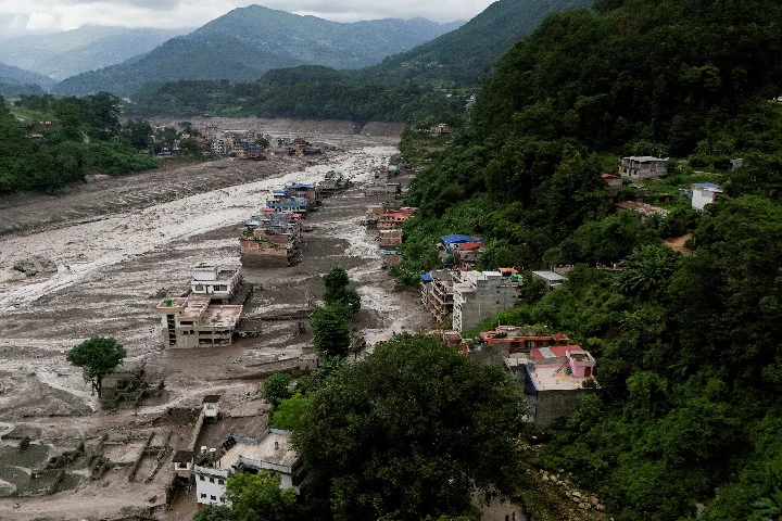 Venezuela se solidariza con Nepal tras fuerte inundación que azota ese país