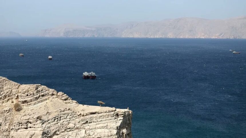 Irán y Omán acuerdan nueva ruta en el estrecho de Ormuz