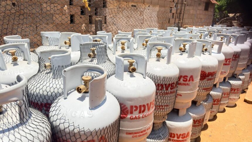 PDVSA Gas Comunal entrega cilindros a comunidades del municipio San Francisco en el Zulia
