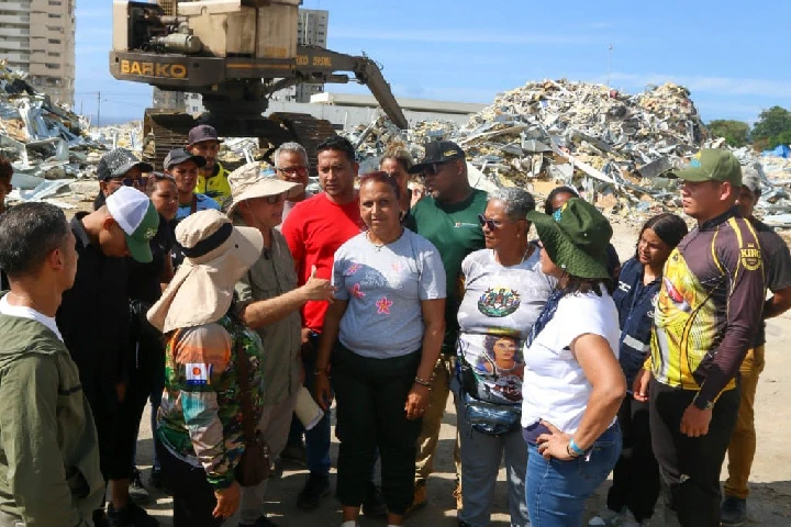 Poder Popular de La Guaira emprenden modelo de economía circular con el reciclaje
