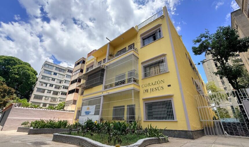 Presidenta Delcy Rodríguez entrega viviendas rehabilitadas en Caracas tras doble sismo