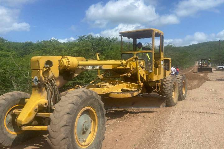 Rehabilitan vialidad agrícola en Falcón para favorecer a más de 600 productores