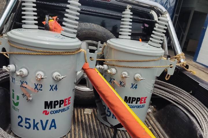 Restablecen servicio de agua en El Socorro tras la sustitución de un transformador