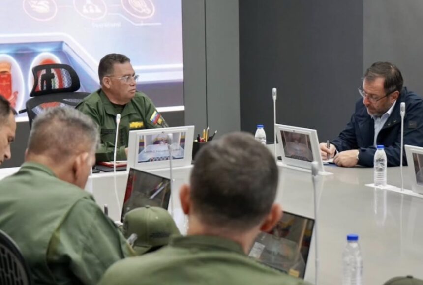 Instalan mesa de trabajo para el Plan de Modernización Tecnológica de la FANB
