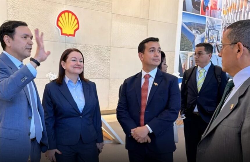 Venezuela evalúa tecnología de Shell para impulsar industria petrolera