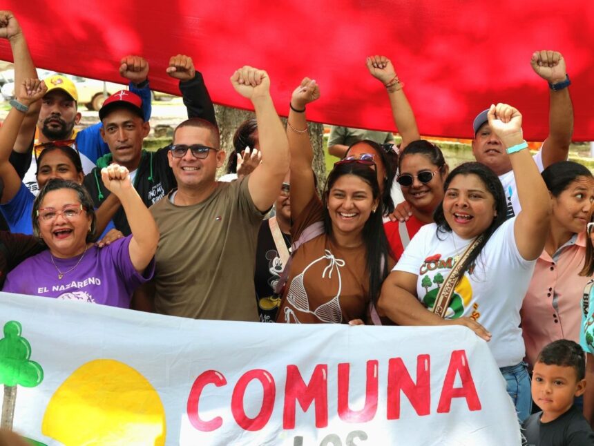 Ministerio de las Comunas entregó recursos a circuitos comunales en Apure durante asamblea con voceros