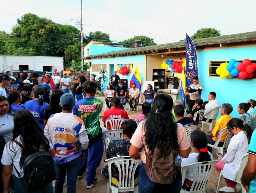Consejo Federal de Gobierno entrega dotación a la Comuna Socialista Lanceros por la Patria en Apure