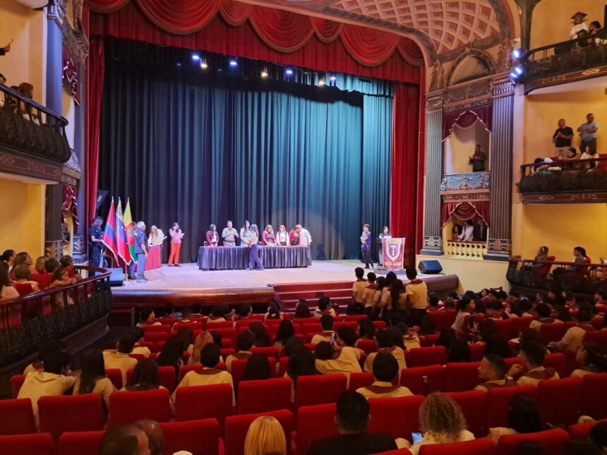 Promoción 87 del Liceo Pedro Gual egresa con 147 nuevos bachilleres en Valencia