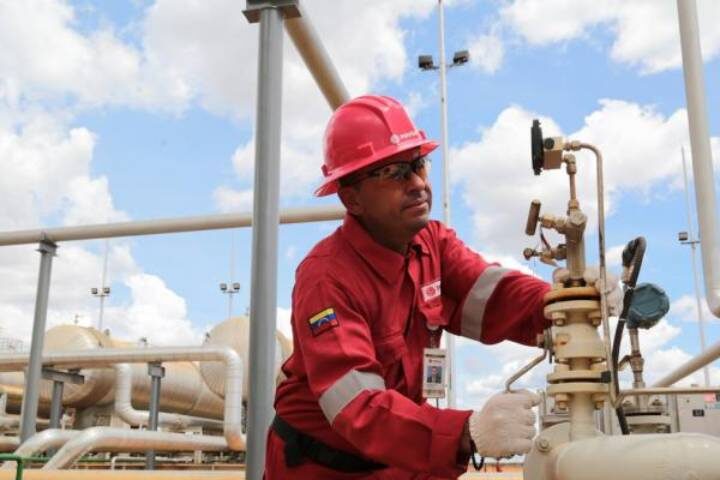PDVSA recupera capacidad de refinación para cubrir la demanda nacional