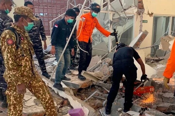 Nuevo sismo de 5.7 sacude la isla de Flores en Indonesia