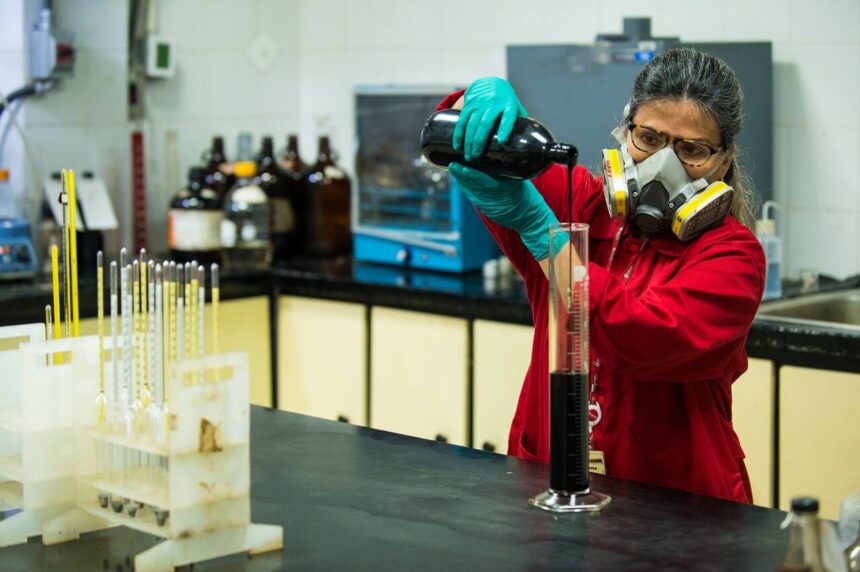 Venezuela suscribe acuerdos con empresas de EE. UU. para fortalecer la producción petrolera