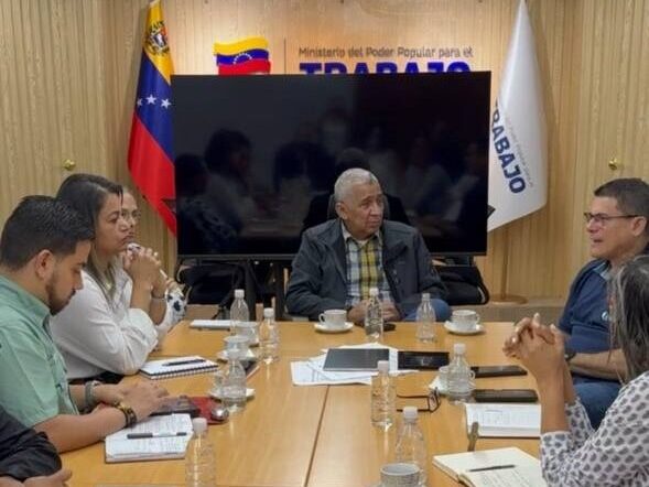 Autoridades del MPPPST y el INCES articulan ruta formativa para trabajadores del sector construcción