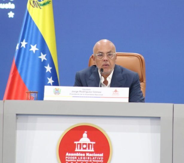 Asamblea Nacional califica de falsa la contratación de asesor económico extranjero