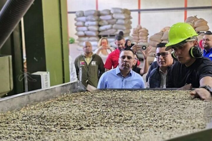 Mérida pone en marcha su puerto seco y realiza primer envío de café a Bélgica
