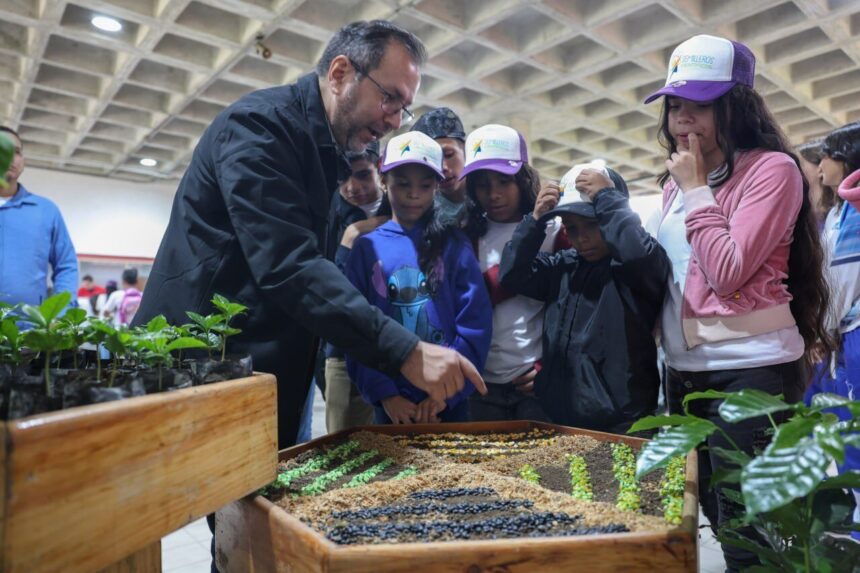 Mincyt inició el Plan Vacaciones Científicas y Tecnológicas 2026 para más de 6 mil niños y jóvenes