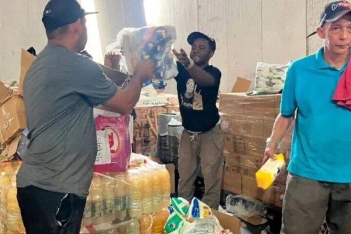 Distribuyen más de 114 mil toneladas de alimentos en 36 comunidades de La Guaira