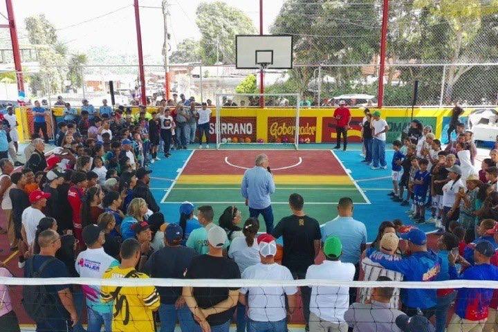 Inauguran nueva cancha de usos múltiples para beneficiar a más de 300 jóvenes