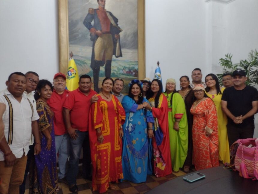 Día Internacional de los Pueblos Indígenas rinde homenaje al rol ancestral de las parteras originarias