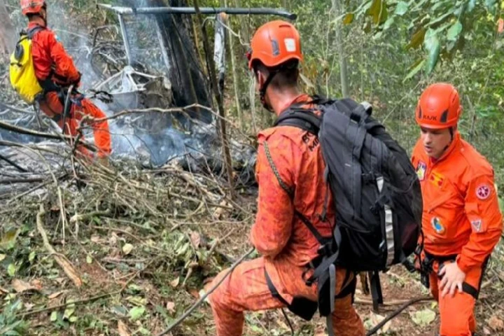 Helicóptero turístico se estrella en Río de Janeiro y deja cuatro fallecidos