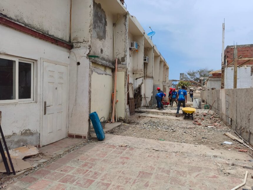 Ejecutan rehabilitación integral en el urbanismo Agustina del Mar en La Guaira