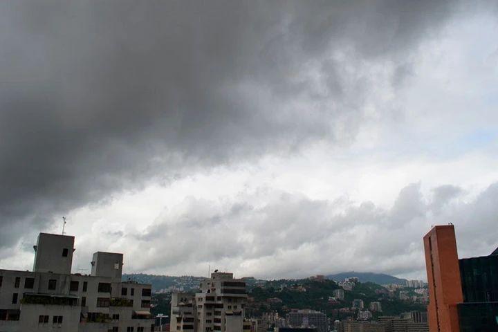 Cielo nublado y lluvias dispersas se prevén en buena parte del país