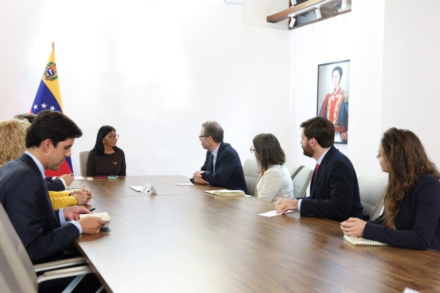 Presidenta Delcy Rodríguez lideró jornada de trabajo con la delegación de Human Rights Watch