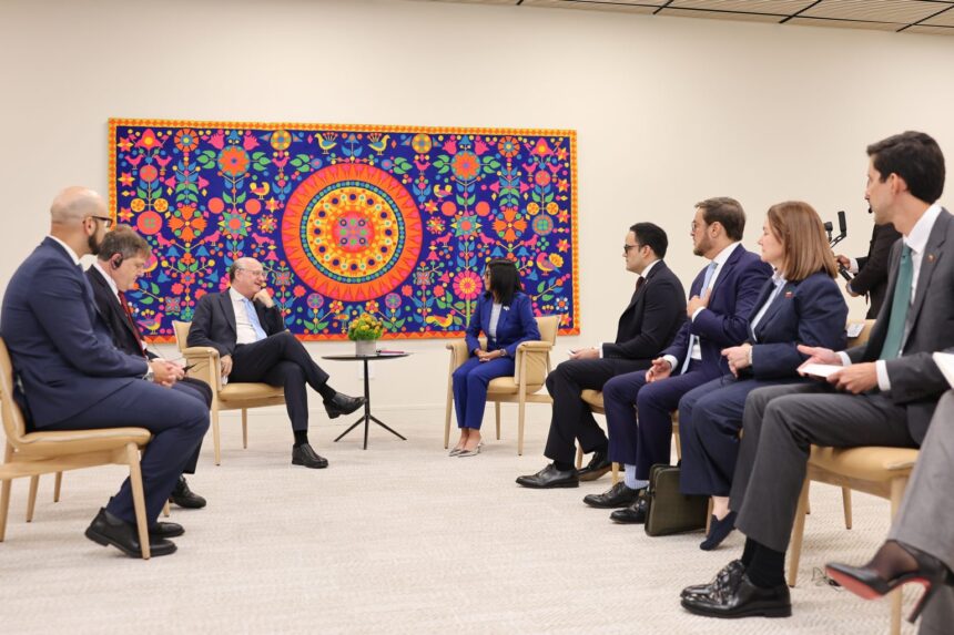 Presidenta Delcy Rodríguez se reúne en Nueva York con representantes del Banco Interamericano de Desarrollo.