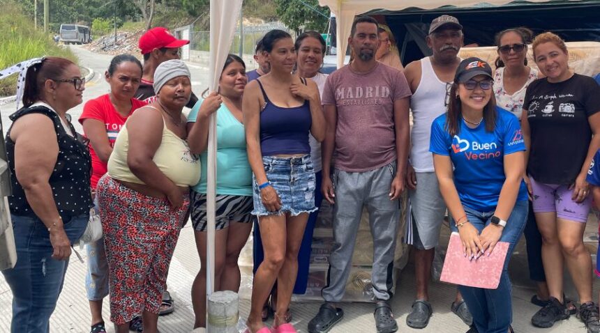 Buen Vecino de EK y Pana Bus atendieron a afectados por terremotos en Caracas