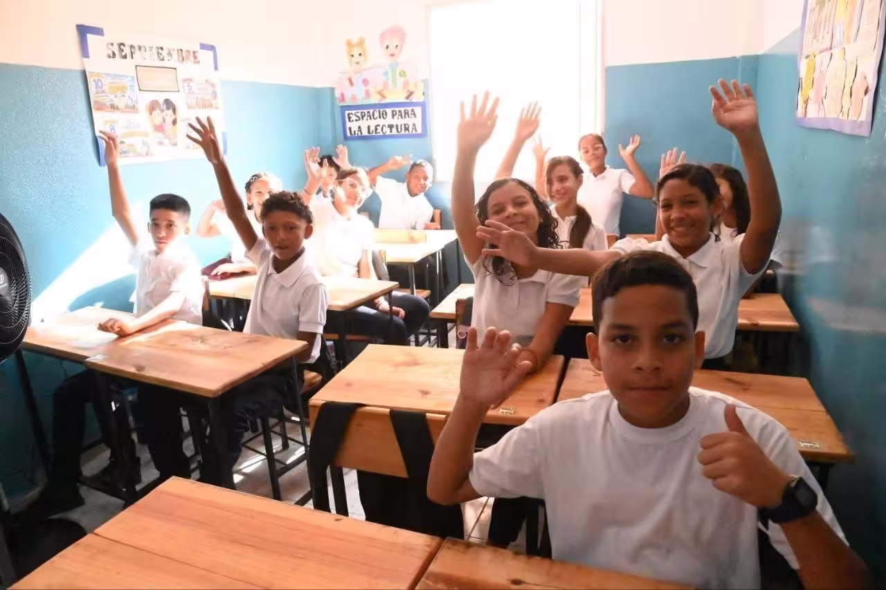 Complejo Educativo Darío Vivas alberga a estudiantes rezonificados de La Guaira