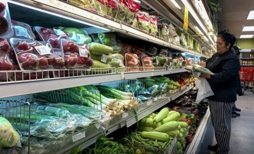 Gobierno y supermercados acuerdan plan operativo para abastecimiento de alimentos