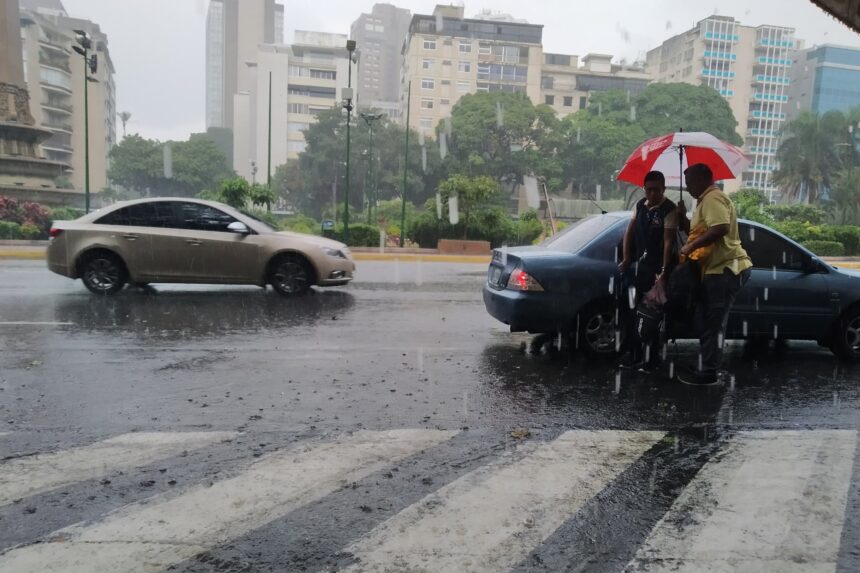 Inameh pronosticó nubosidad asociada a lluvias moderadas en 15 estados este sábado