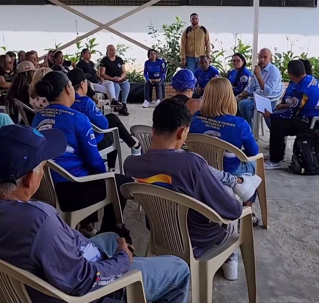 Ministro Rodríguez coordinó los preparativos para la Consulta Popular Nacional del 18 de octubre