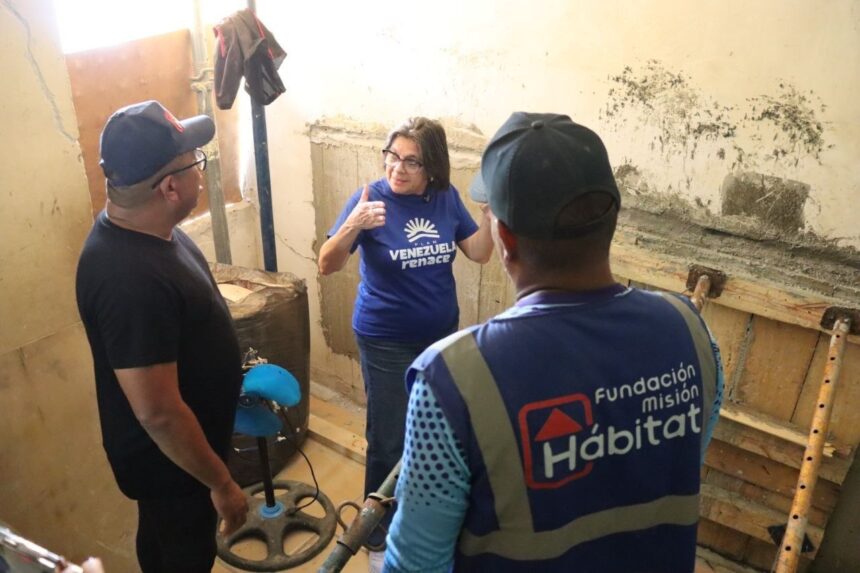 Ministra Paola Posani inspecciona avances de rehabilitación en el urbanismo Mare 1 de La Guaira