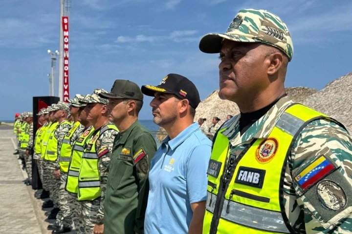 Milicia Nacional Bolivariana condecora a 230 efectivos por labores humanitarias tras sismos