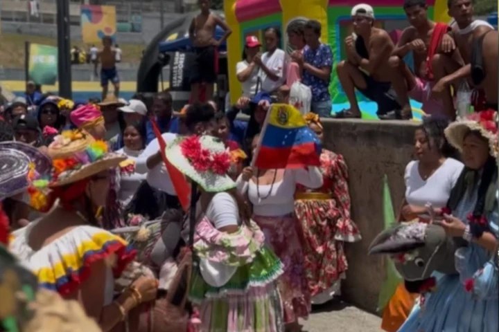 Desarrollan en Petare jornada recreativa y cultural para consolidar la convivencia ciudadana