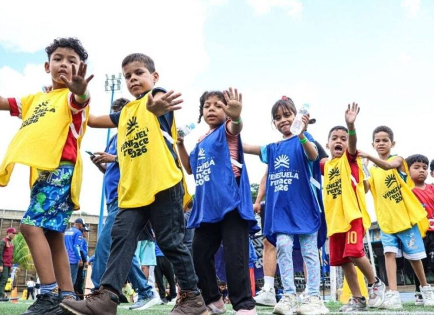 Festival de Mini Atletismo lleva alegría y sano esparcimiento a las familias afectadas por el doblete sísmico