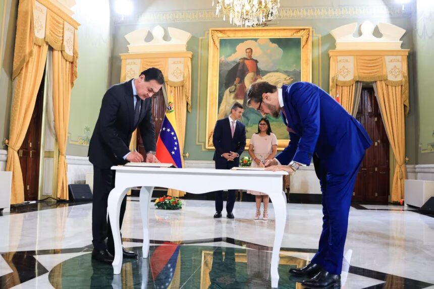 Venezuela y Paraguay firman comunicado conjunto en el inicio de una nueva etapa de relacionamiento