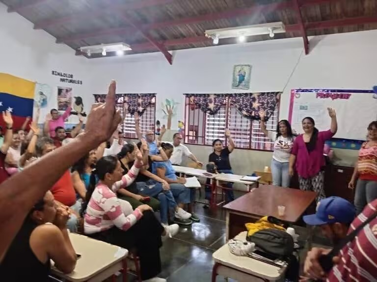 Comuna en Mérida consolida proyecto de producción avícola